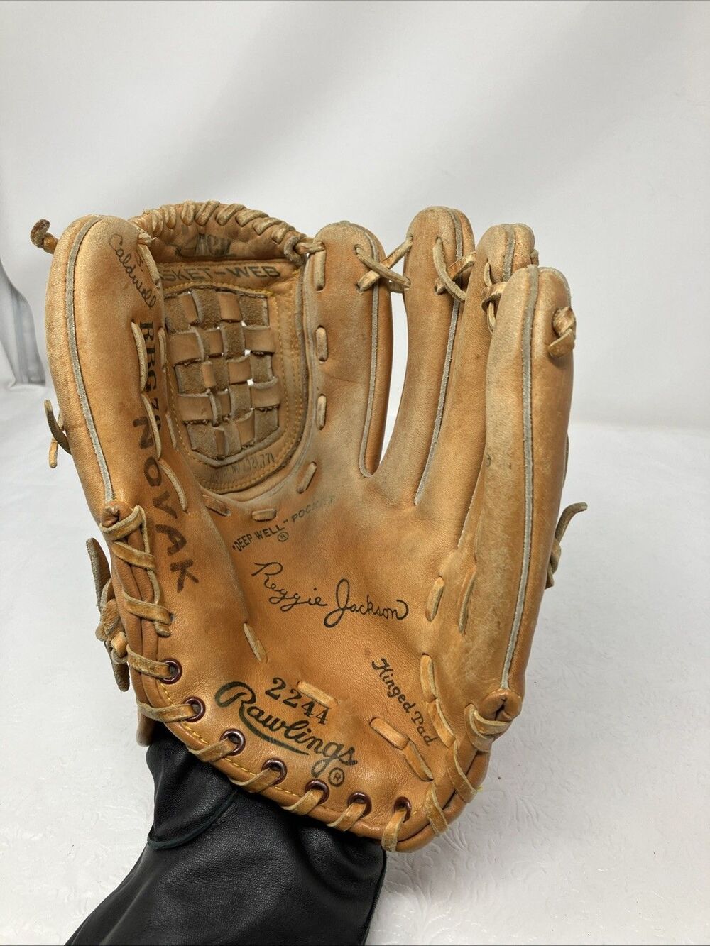 Rawlings RBG 70 Reggie Jackson Signature Series Baseball Glove RHT 9”